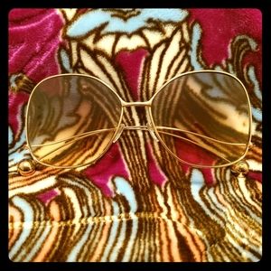 Vintage style sunglasses